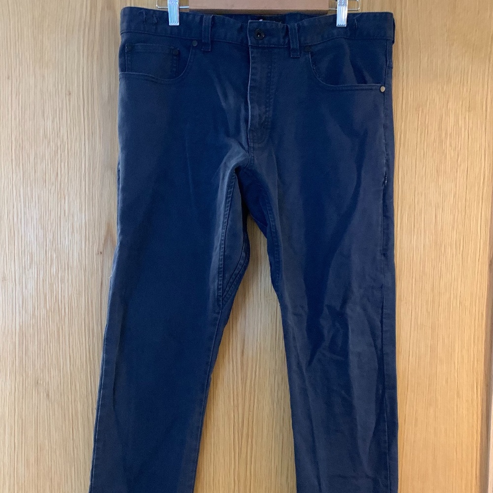 Nike SB Men's Navy Blue Pants